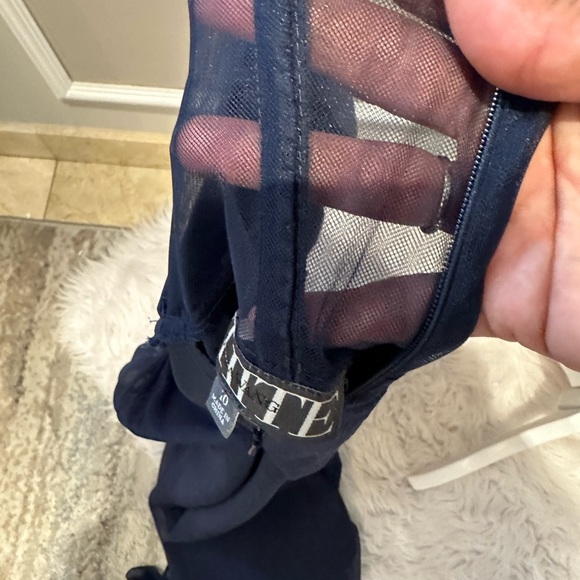 White Vera Wang Navy Women's Spaghetti Strap Long formal designer evening gown - Picture 13 of 16